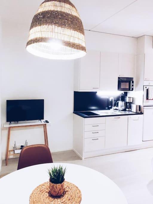 New Studio Cherry Near Helsinki Airport In Kivistoe Βάνταα Εξωτερικό φωτογραφία