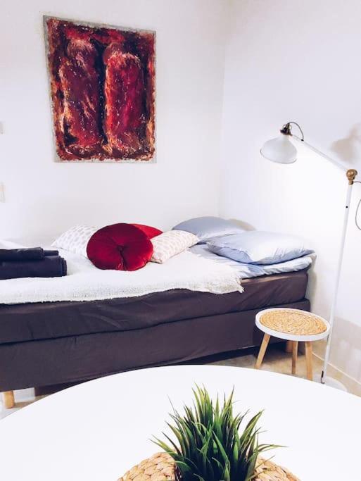 New Studio Cherry Near Helsinki Airport In Kivistoe Βάνταα Εξωτερικό φωτογραφία